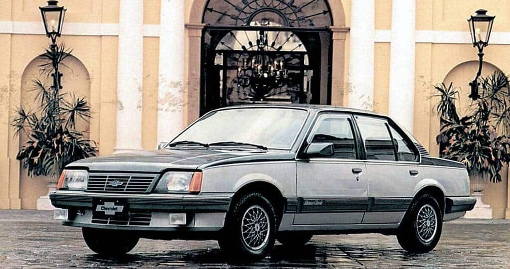 O legado do Chevrolet Monza no Brasil: Da liderança às ruas clássicas