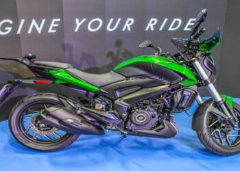 ConheГѓВ§a a Bajaj Dominar 250: Nova moto barata e potente