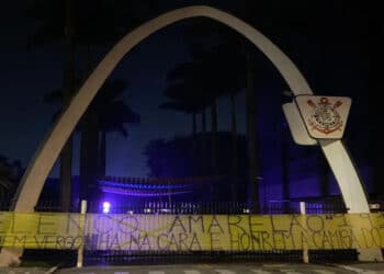 Corinthians sofre novamente e piora a crise. Veja reaГѓВ§ГѓВЈo da torcida