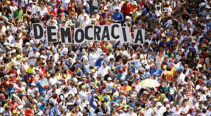 A recessГѓВЈo democrГѓВЎtica e a sensaГѓВ§ГѓВЈo tГѓВ©rmica na economia