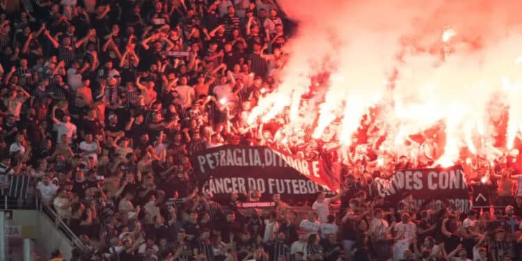 Corinthians sofre mais protestos da torcida! Confira tudo