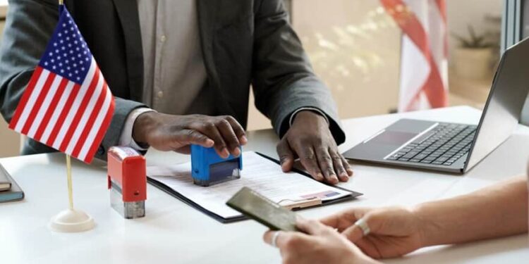 EUA registram 8,1 milhГѓВµes de vagas de empregos abertos em maio