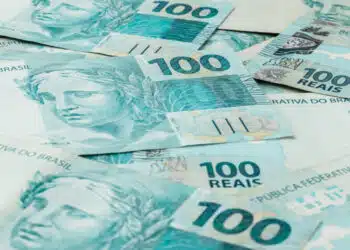 Trabalhadores com Carteira Assinada Podem Receber R$ 15 Bilhões do FGTS!