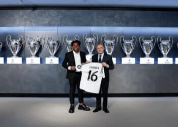 Real Madrid Apresenta Endrick em EstГѓВЎdio LOTADO: "NГѓВЈo esperava tudo isso"!