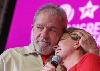 Gleisi morde e Lula assopra