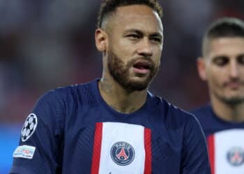 Neymar Supera PelГѓВ© e Outros Craques: ГѓЕЎnico Brasileiro na Lista dos Atletas Mais Ricos da HistГѓВіria