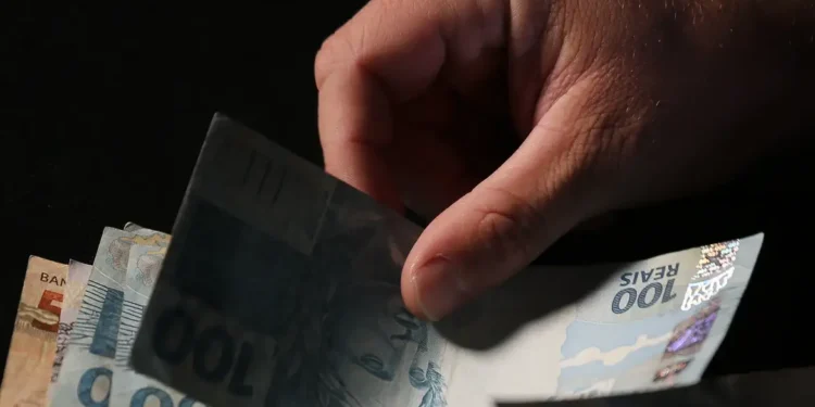 PoupanГѓВ§a tem entrada lГѓВ­quida de R$ 12,8 bilhГѓВµes em junho