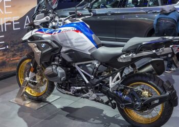 Motos aventureiras mais robustas para fazer viagens em trilhas