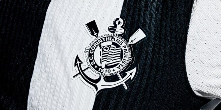 Corinthians Lança Nova Camisa 3 Com Escudo Dividido e Tema Antirracista. Confira!