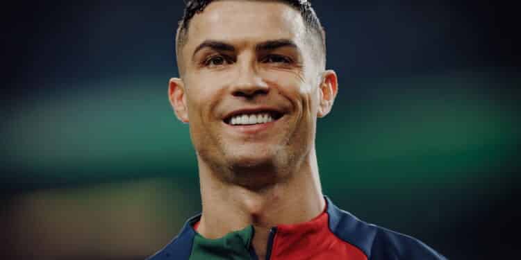 Messi Tem 2,9 Bilhões, mas Cristiano Ronaldo está em OUTRO Nível de Fortuna
