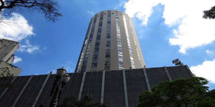 Publicado Edital do Concurso TJ SP para Oficial de Justiça: Salário INICIAL de R$ 9.1 mil!