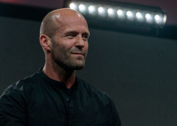 De Atleta Olímpico aos Cinemas: A Jornada de Jason Statham Rumo à Fortuna