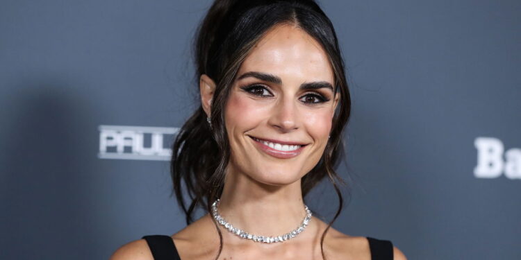 A Fortuna de Jordana Brewster: De Origem Brasileira ao Brilho em Hollywood