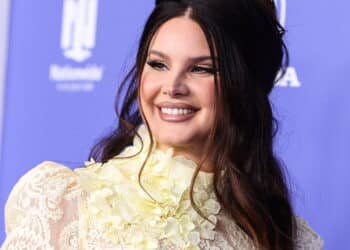 Lana Del Rey: Conheça o Patrimônio da Voz da Generosidade