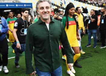 Fortuna de Luciano Huck: Revelando os Números Impressionantes