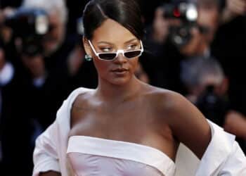 Como Rihanna se Tornou a Cantora Mais Rica do Mundo? Segredos Revelados