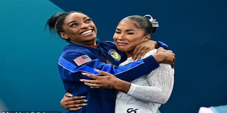 Simone Biles Apoia Jordan Chiles Após Perda De Medalha Olímpica. Veja Detalhes!