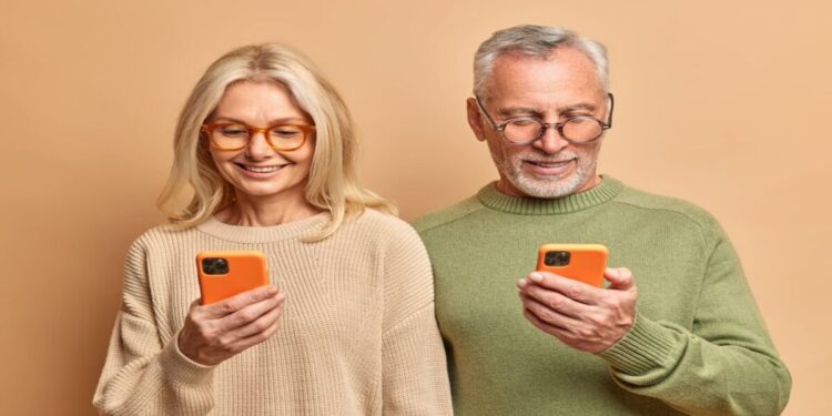 Uso Da Internet Entre Idosos Aumenta e Atinge 66% Nos Últimos Anos. Saiba Mais!