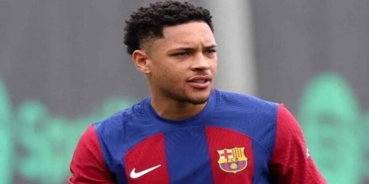 Vitor Roque Deixa o Barcelona: Entenda a Situação!