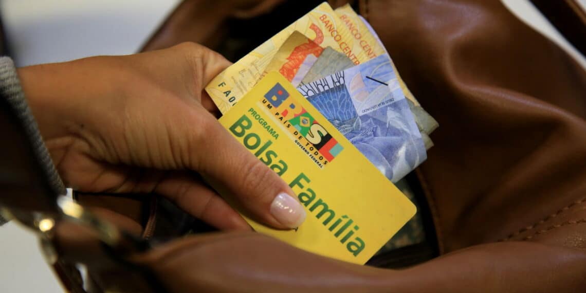 URGENTE: Datas do calendário do Bolsa Família! Saiba quando receber!