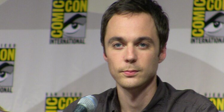 Jim Parsons: Como o Nerd da TV Construiu uma Carreira Multimilionária!