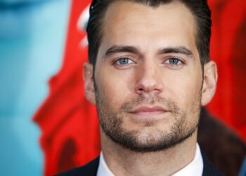 Quanto Vale o Superman? A Fortuna Milionária de Henry Cavill Revelada
