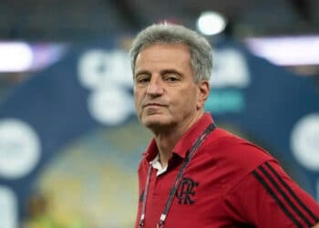 Flamengo Enfrenta Dívidas Milionárias Apesar de Recorde de Faturamento!