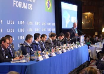Governadores, ministros e empresários discutem insegurança jurídica e transição energética