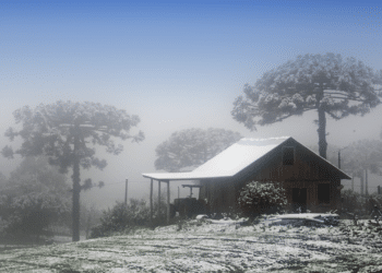 Cidade Brasileira Congela: Sensação Térmica de -18°C Surpreende Moradores!