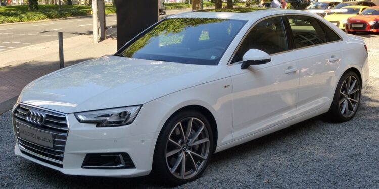 Sedãs mais confortáveis para viajar com muito desempenho