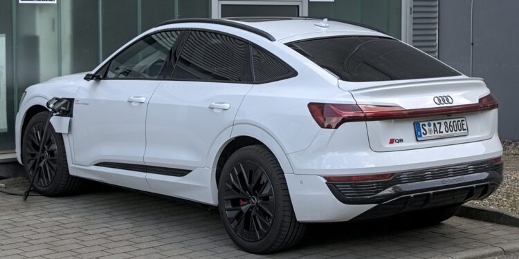 SUVs de luxo são o futuro do mercado de alto padrão em 2024