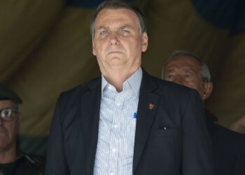 Ex-presidente Jair Bolsonaro - Jair Bolsonaro's Health: Recovery and Impacts - Créditos: depositphotos.com / celsopupo