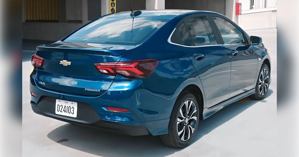 Traseira do Chevrolet Onix | Veja essa imagem em: Wikimedia Commons