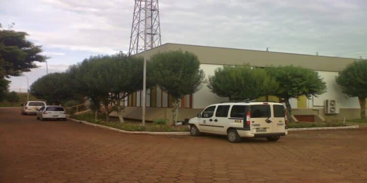 Veja essa imagem em: Wikimedia Commons