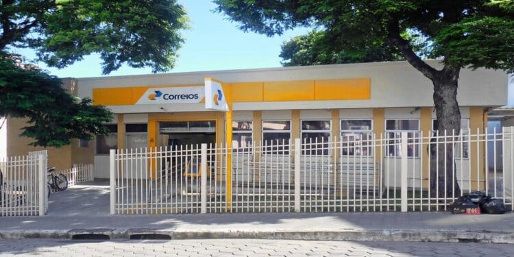 Veja essa imagem em: Wikimedia Commons