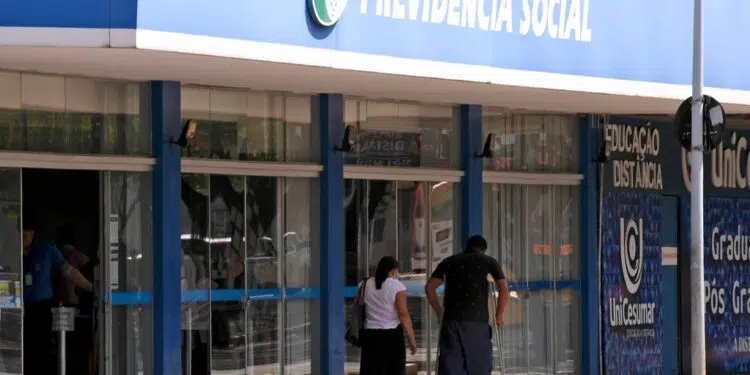 Frente da Previdência Social | Fonte da imagem: Wikimedia Commons