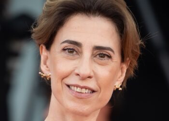 Fernanda Torres: A Fortuna da Atriz que Vai Muito Além da Tela!