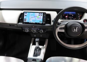 Interior Honda Fit | Fonte: Wikimedia Commons