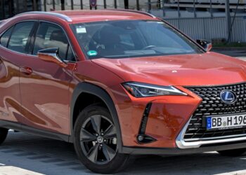 Lexus UX 250h | Veja essa imagem em: Wikimedia Commons