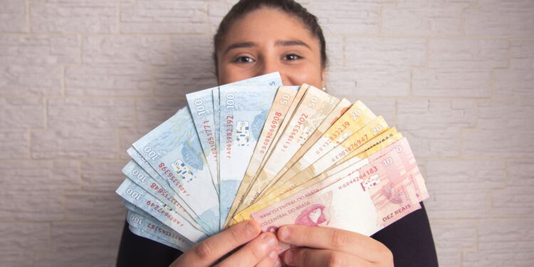 Nota Premiada Bahia; Moradora De Camaçari Ganha Prêmio De R$ 100 Mil. Veja Como Participar!