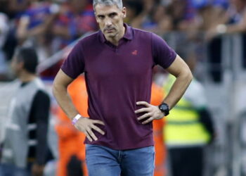Juan Pablo Vojvoda desponta como FAVORITO para assumir o Flamengo em 2025!