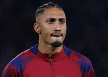 O Salário de um Rei: Raphinha, o Novo Camisa 10, Assume o Manto Sagrado da Seleção
