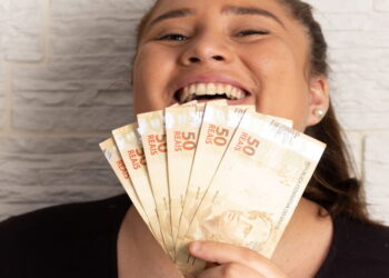 Saiba Como Sacar o Bolsa Família Sem Usar o Aplicativo Caixa Tem e Cartão. Confira!