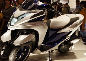 Por que as motos híbridas estão ganhando força no mercado?