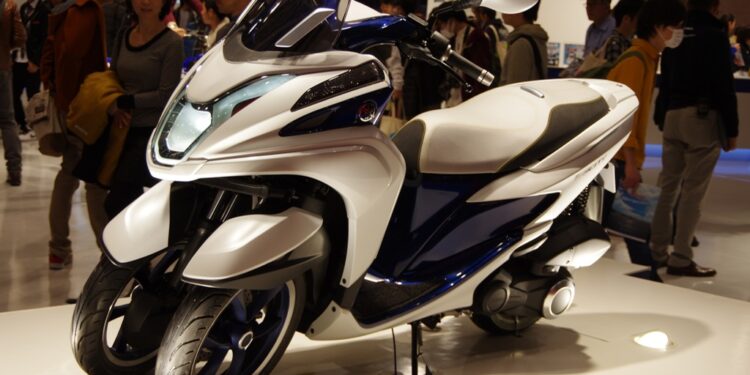 Por que as motos híbridas estão ganhando força no mercado?