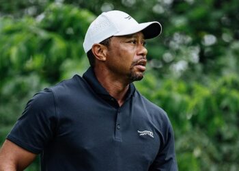 A fortuna de Neymar impressiona, mas esse Jogador de Golfe faz ele parecer POBRE