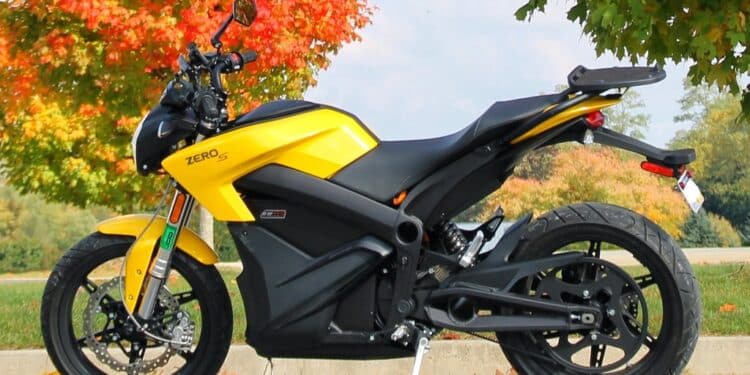 Zero SR/F | Veja essa imagem em: Wikimedia Commons