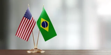 Super Quarta: EUA Corta, Brasil Eleva Juros? Confira análise