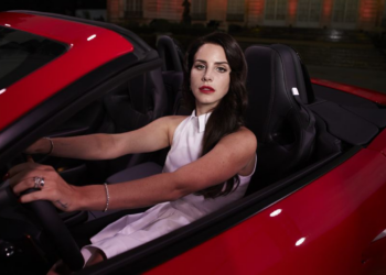 Lana Del Rey: Conheça o Patrimônio da Voz da Generosidade