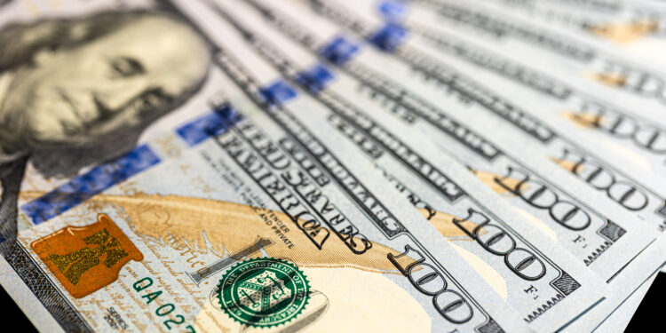 Dólar aos R$ 6 ainda em 2024? Analistas avaliam cenário